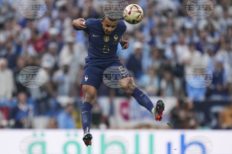 Жюл Кунде отпадна от състава на Франция, ще бъде заменен от Аксел Дисаси