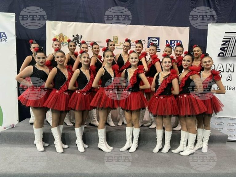 Шуменските мажоретки спечелиха два сребърни медала от Европейското първенство