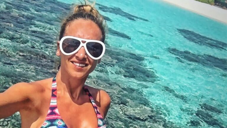 Александра Раева се сгоди на яхта