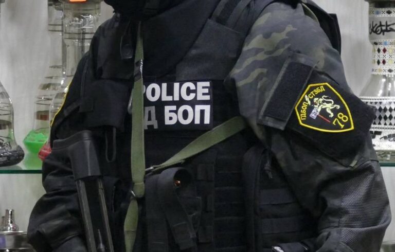 Обвинение за организирана престъпна група за трафик на хора срещу 7 арестувани