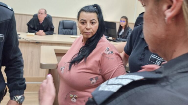 Липса на неврохирург в предишния екип поставя въпросителни дали пловдивчанката Анка е убила осиновеното си бебе