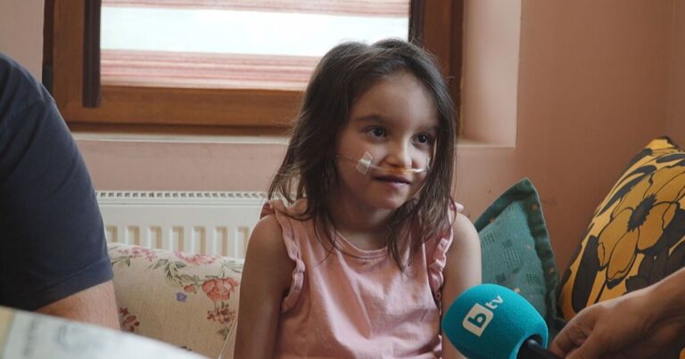 Малката Криси се нуждае от спешна трансплантация на сърце и бял дроб, след като губи майка си през декември