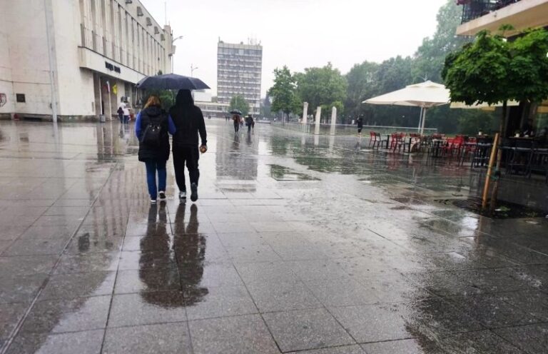 Жълт код за дъжд и гръмотевици в Пловдив и областта утре