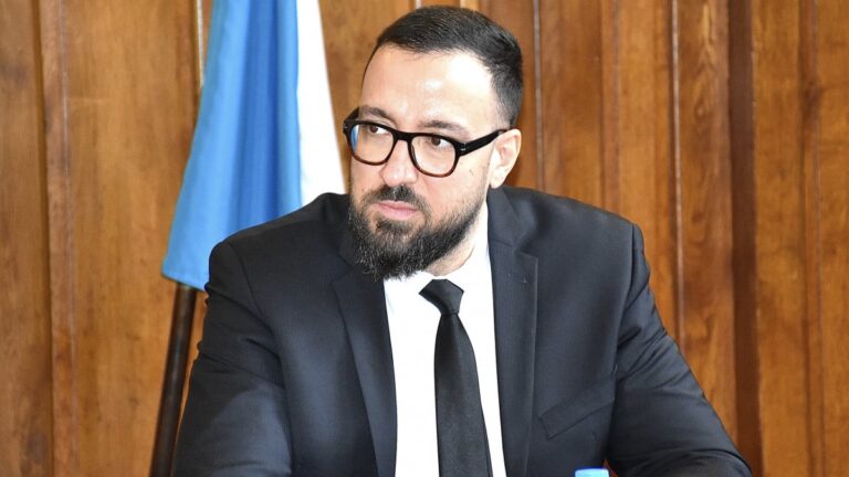 Темелков отрича участие на негови фирми в строителството на новата сграда на Математическата гимназия в Пловдив