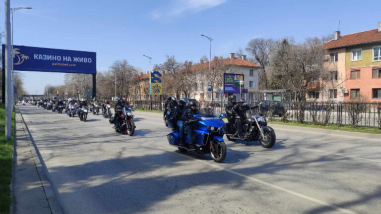 Хиляди мотористи откриха мотосезона в Пловдив с шествие и благотворителна кауза