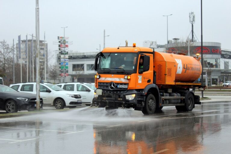 Започна масово миене на улиците в Пловдив с маркуч за по-чист въздух