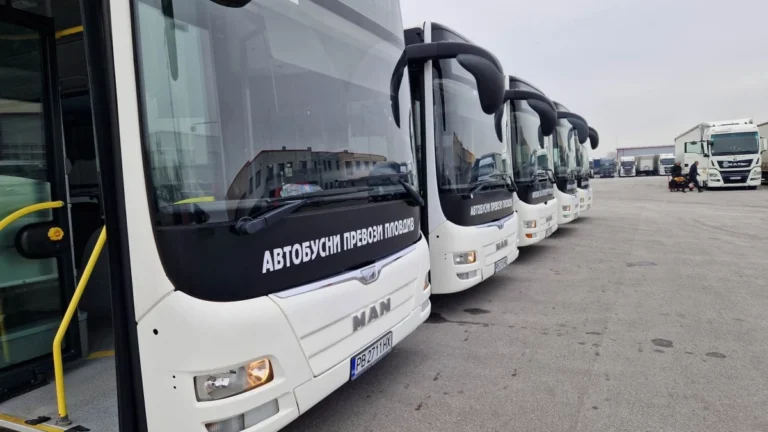 Нови 30 автобуса с климатици тръгват в Пловдив тази седмица, още 70 до август