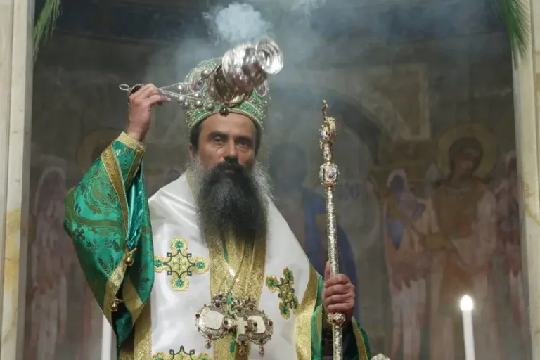Патриарх Даниил отслужи литургия в Бачковския манастир по повод празника на чудотворната икона