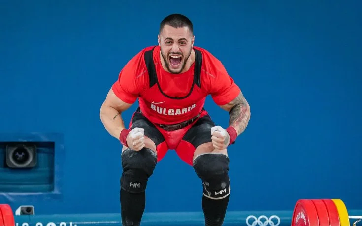 Карлос Насар отново излиза на световната сцена – този път в категория до 94 кг