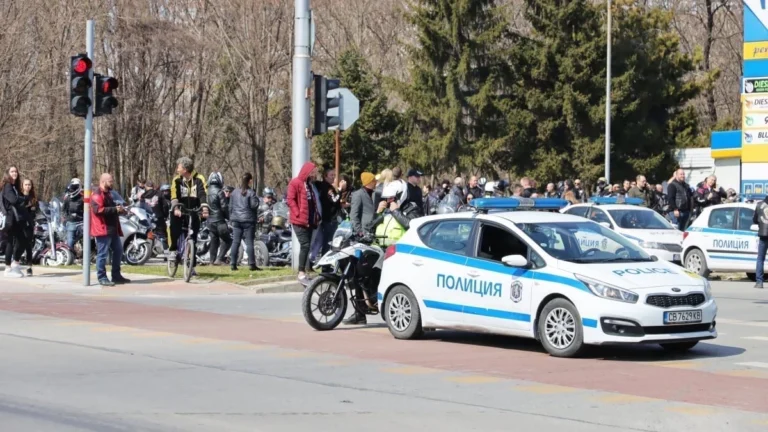 Полицията осигурява движението при откриването на мотосезона в Пловдив