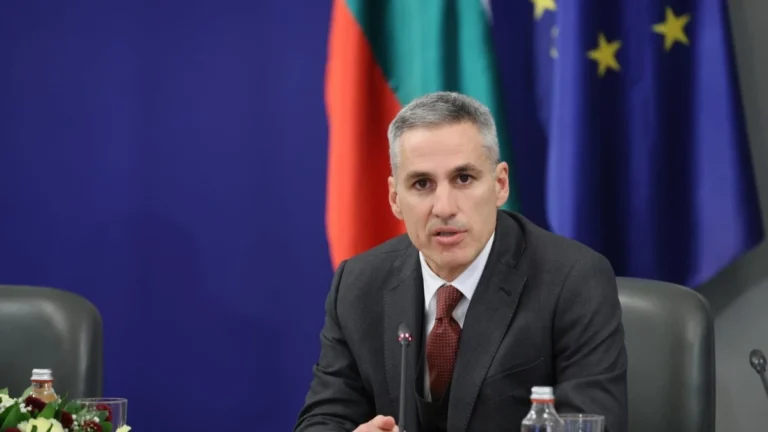 Премиерът Андрей Гюров: Служебният кабинет се усеща като опълченци