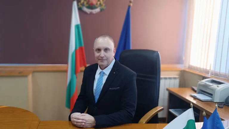 Областният управител проф. Владислав Попов поздрави мюсюлманската общност за Рамазан Байрам