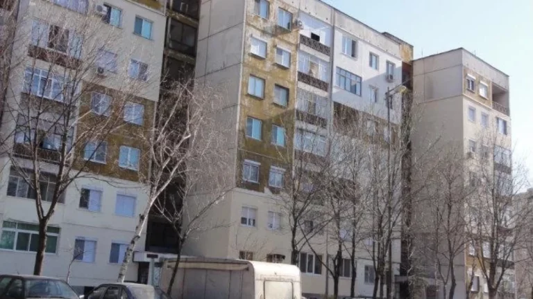 Жена с деменция загина след падане от блок в „Тракия“