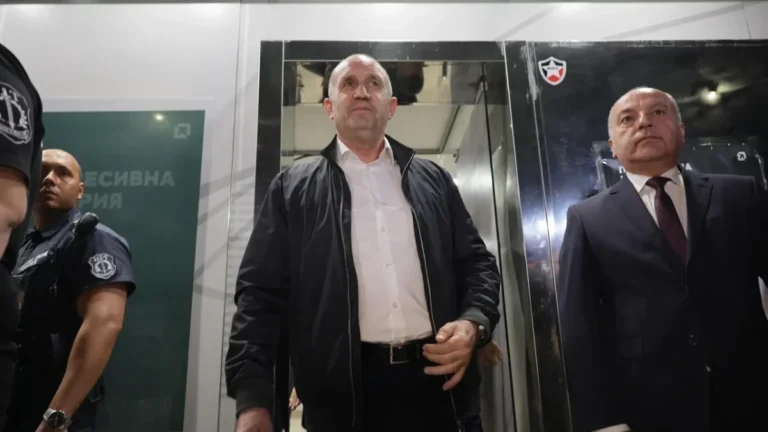 Румен Радев: Прогресивна България печели безапелационно, готова на различни варианти за правителство