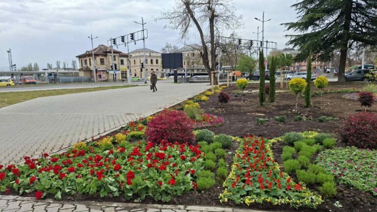 Колелото на Централна гара в Пловдив бе озеленено, пускат платната към „Васил Априлов”