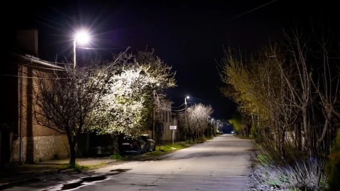 1200_lampi-sela-led1