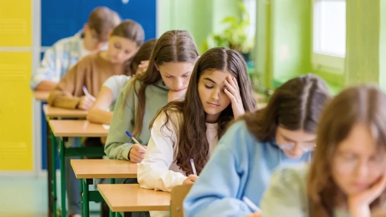 МОН предлага външно оценяване за учениците всеки учебен срок
