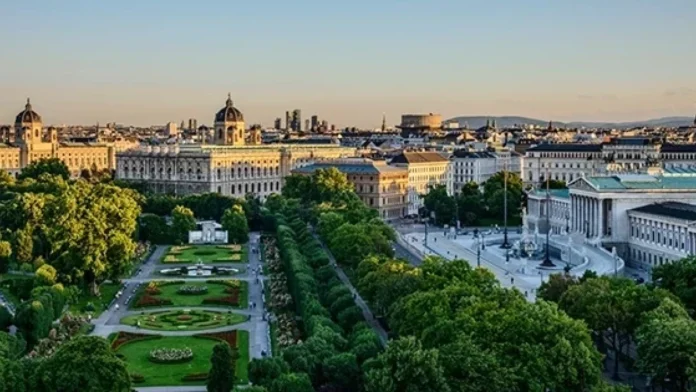 1200_ViennaRingView