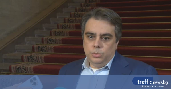 Асен Василев: Изходът от процедурата на ЕК не е теглене на дълг