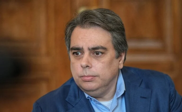 Асен Василев ще отговаря за фалита на СТВ Консълтинг
