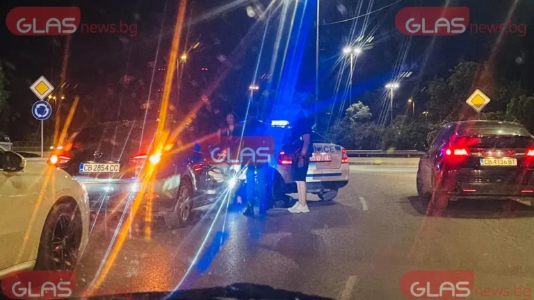 Автомобил удари полицейска кола при надлез Надежда в София