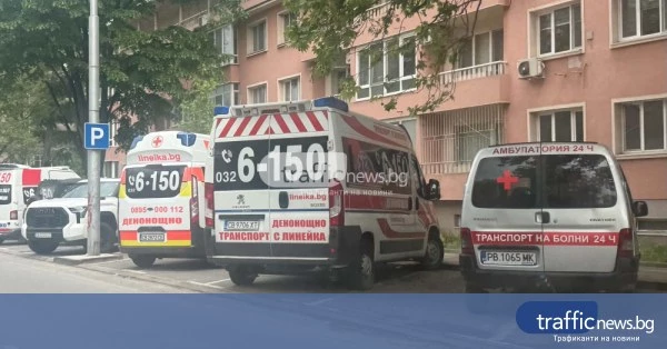 Живущи в Пловдив сигнализират за паркиране на частни линейки на бул. „Васил Априлов“
