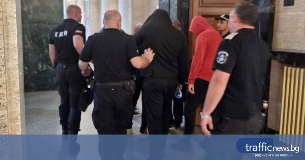 Петима оставени в ареста след спецакция в столичния квартал Дружба
