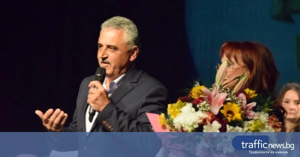 Повече от 200 деца изпълниха сцената на Драматичния театър в Пловдив за юбилея на ДГ „Бисер“