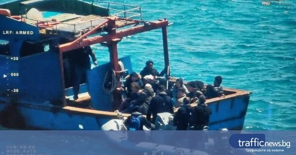 Полицията задържа 15 мигранти край нос Резово