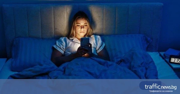 Лекари съветват телефонът да не стои до главата по време на сън
