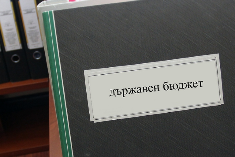 Бюджет 2026: Реформи догодина, дефицит 5,7% днес