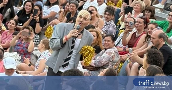 Иво Димчев представи интерактивен пърформанс в Античния театър в Пловдив