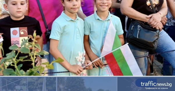 share_voenna-zaria-znameto-karlovskiia-125