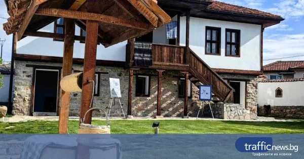 Мащабен надпис с камъни и творчески работилници край Брезово