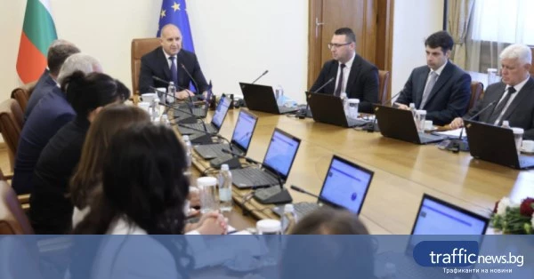 Премиерът Радев: Резултатите от PISA са катастрофални за България